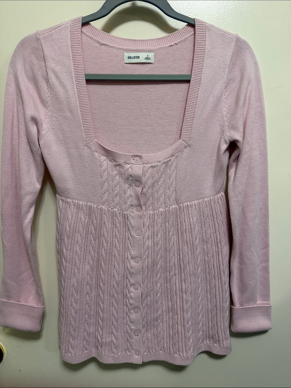 Hollister Light Pink Cable-Front Button Cardigan. NWOT
